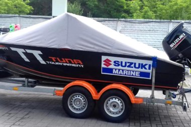 Другий етап з лову хижої риби спінінгом з човна.